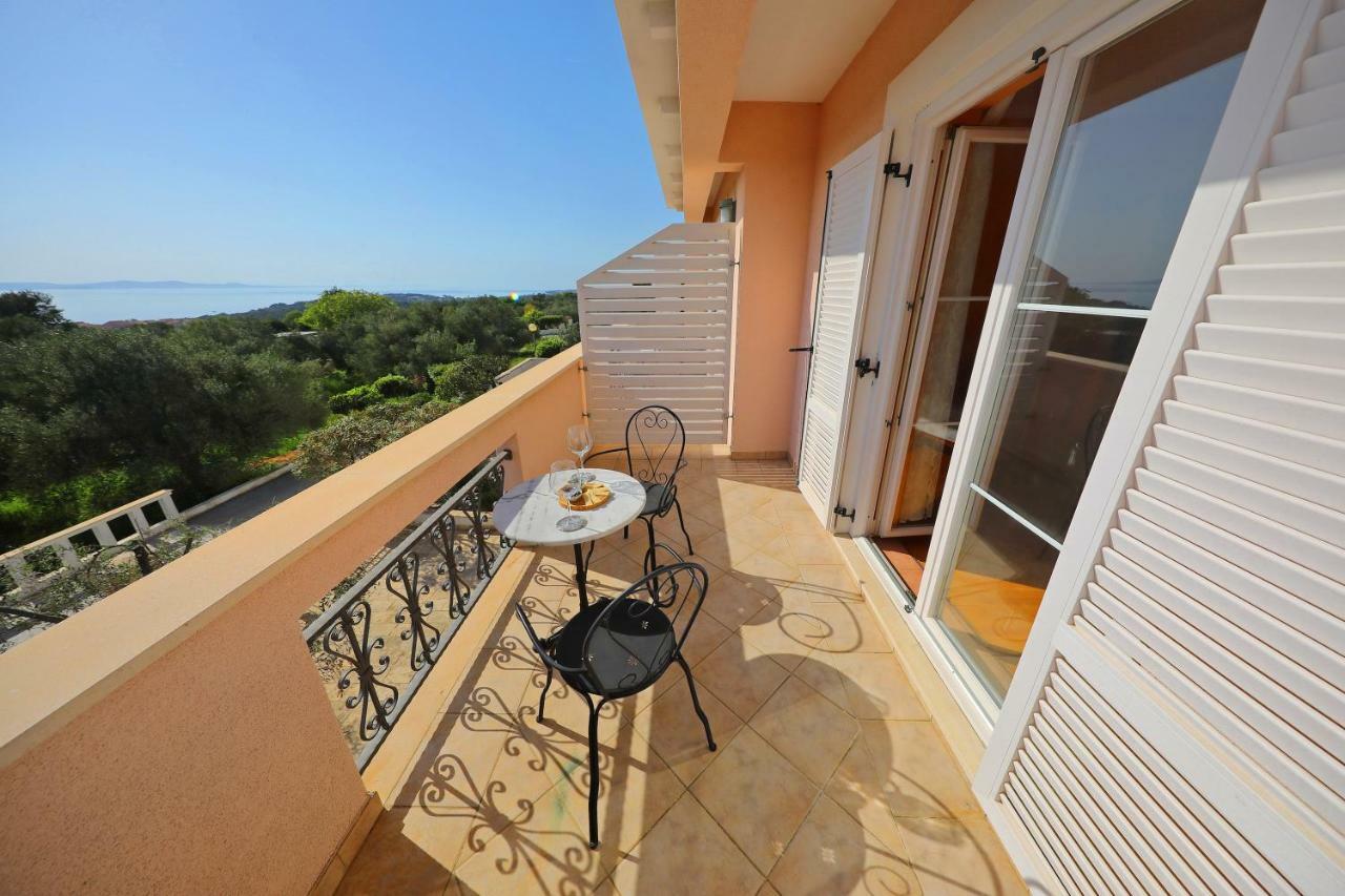 Apartments Villa Marnii Kožino Exterior foto